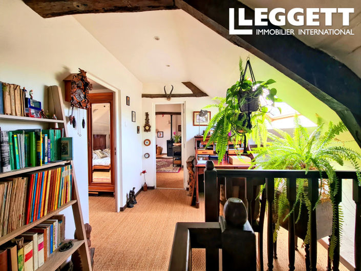 Image No.8-4 Bed House for sale