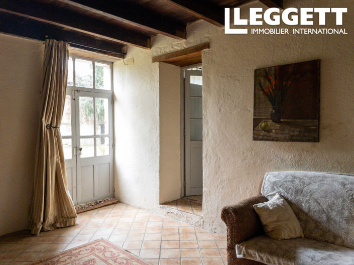 Image No.8-3 Bed House for sale