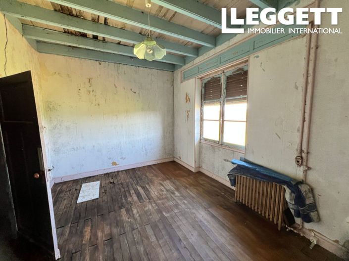 Image No.7-6 Bed House for sale