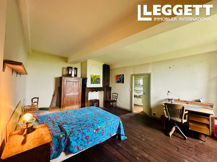 Image No.2-10 Bed House for sale