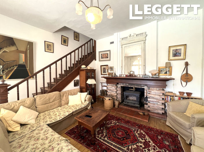 Image No.2-4 Bed House for sale