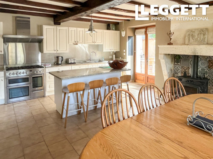 Image No.5-9 Bed House for sale