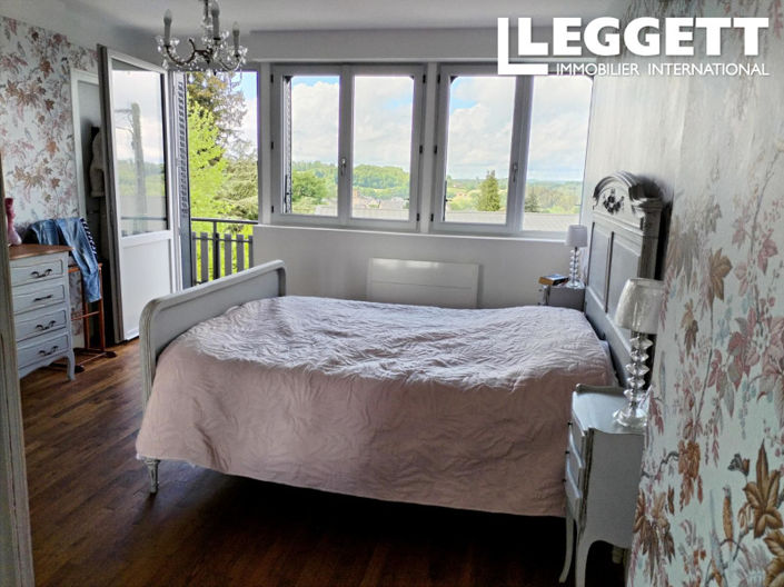 Image No.7-4 Bed House for sale