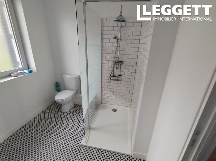 Image No.8-4 Bed House for sale