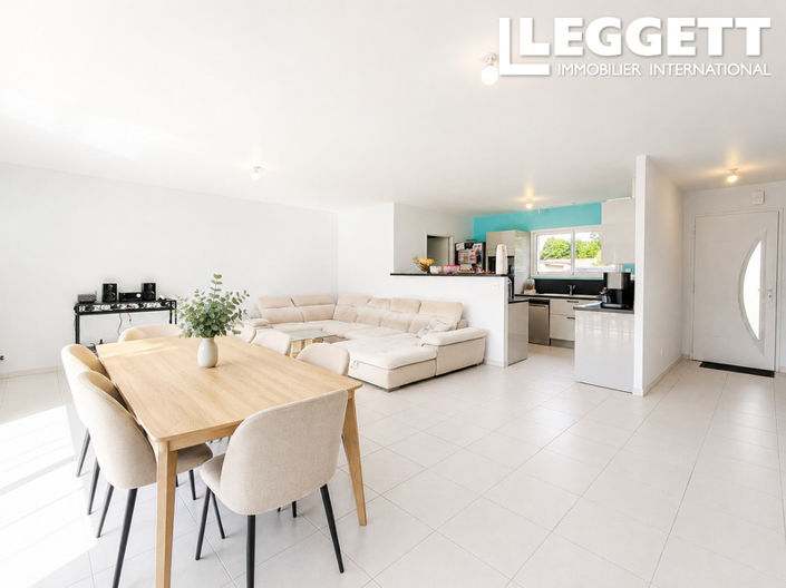 Image No.4-4 Bed House for sale