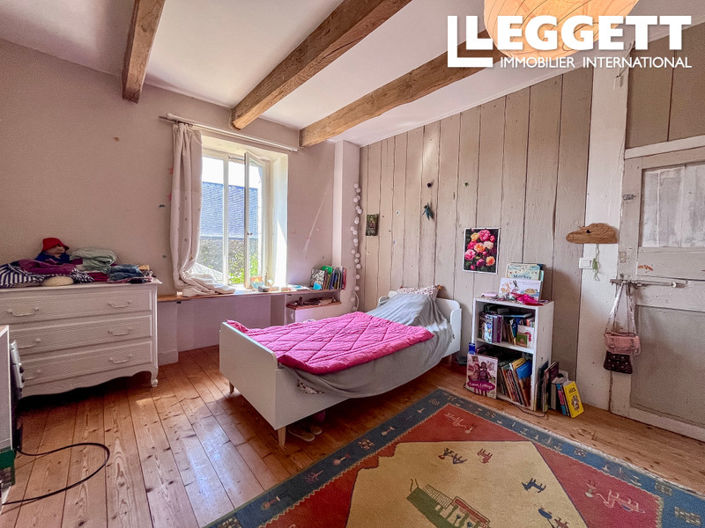 Image No.6-4 Bed House for sale