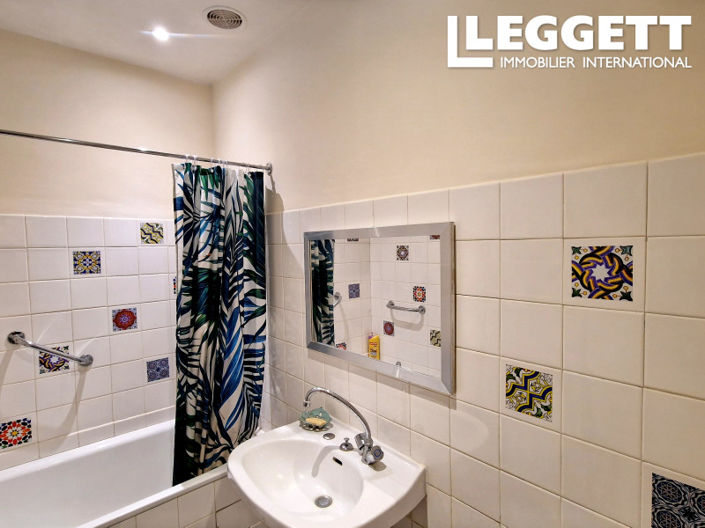 Image No.8-4 Bed House for sale