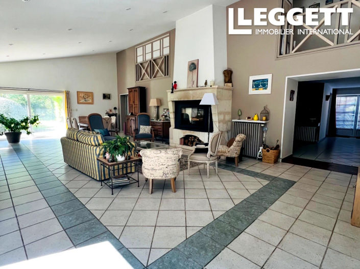 Image No.3-5 Bed House for sale