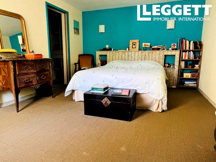 Image No.7-5 Bed House for sale