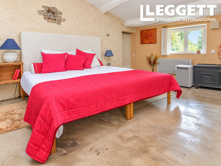 Image No.6-4 Bed House for sale