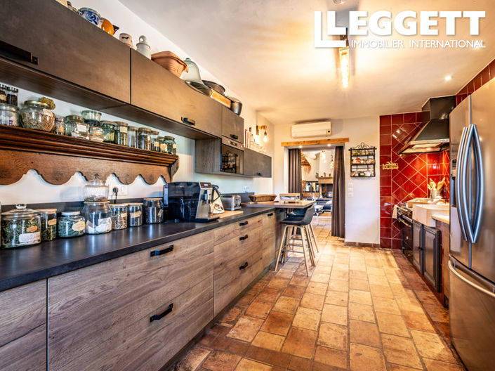 Image No.10-5 Bed House for sale