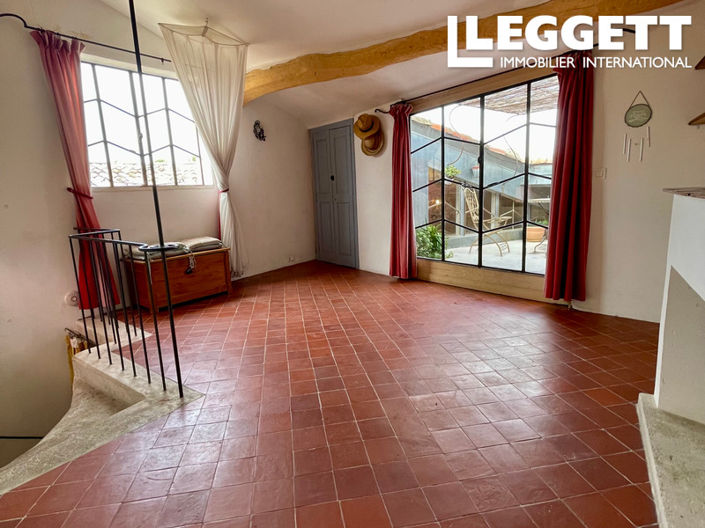 Image No.9-3 Bed House for sale