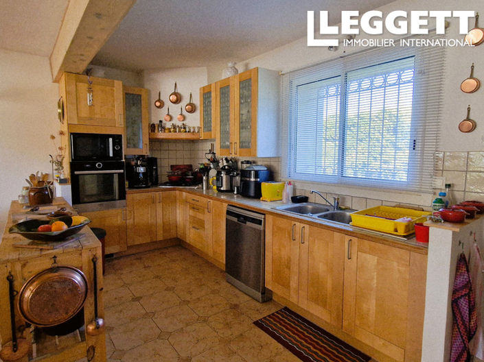 Image No.5-7 Bed House for sale