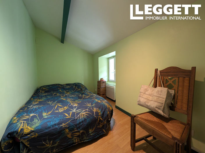 Image No.10-1 Bed House for sale