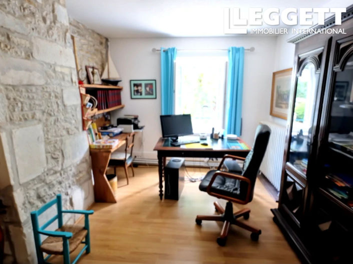 Image No.8-3 Bed House for sale