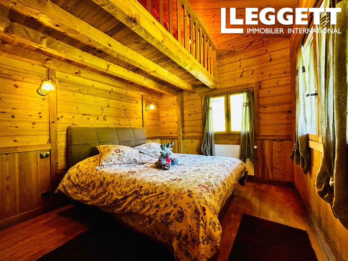 Image No.6-3 Bed House for sale