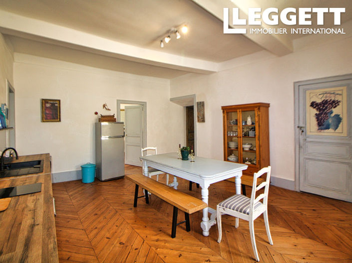 Image No.7-7 Bed House for sale