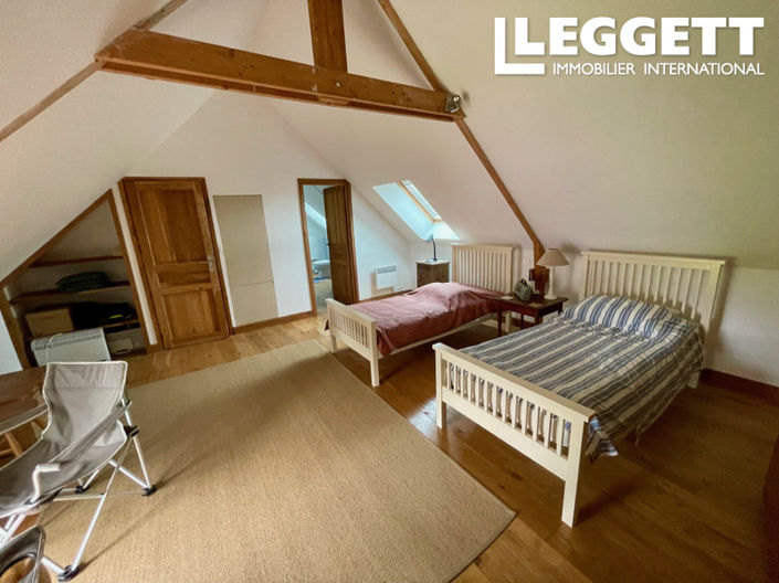 Image No.10-3 Bed House for sale