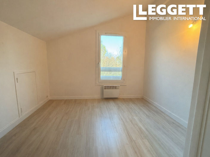 Image No.6-4 Bed House for sale
