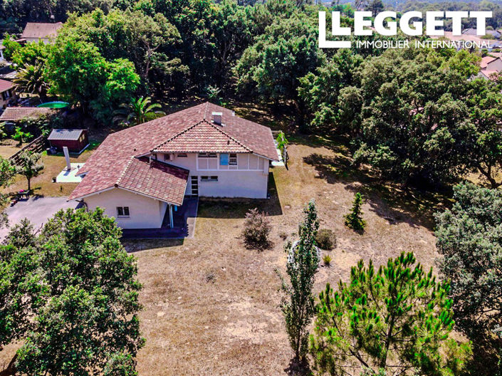 Image No.6-5 Bed House for sale