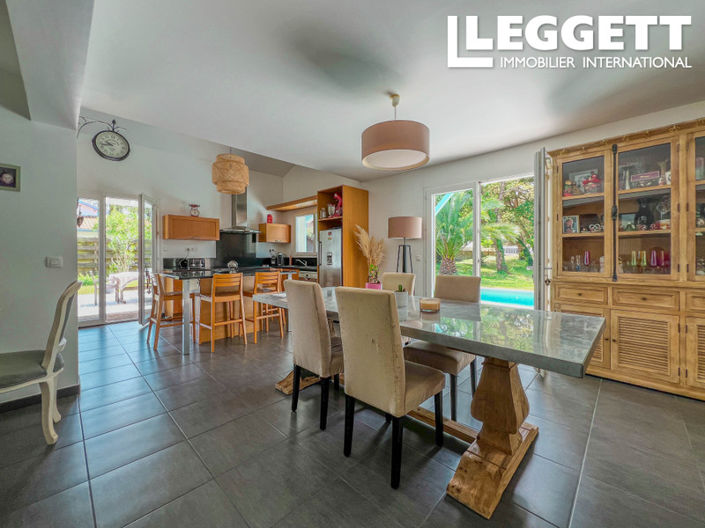 Image No.5-5 Bed House for sale