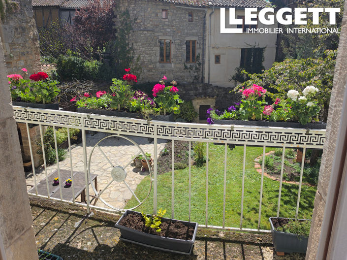 Image No.10-8 Bed House for sale