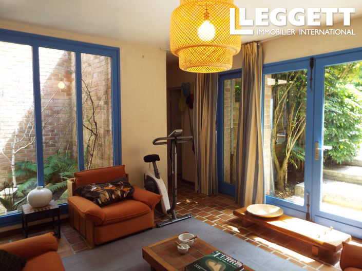 Image No.2-6 Bed House for sale