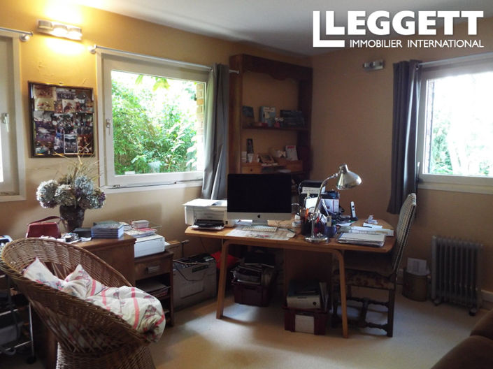 Image No.7-6 Bed House for sale