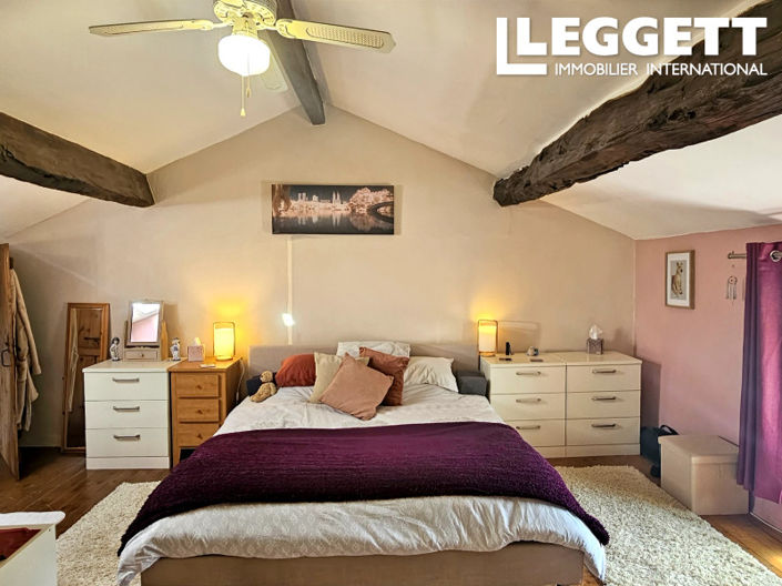 Image No.8-5 Bed House for sale