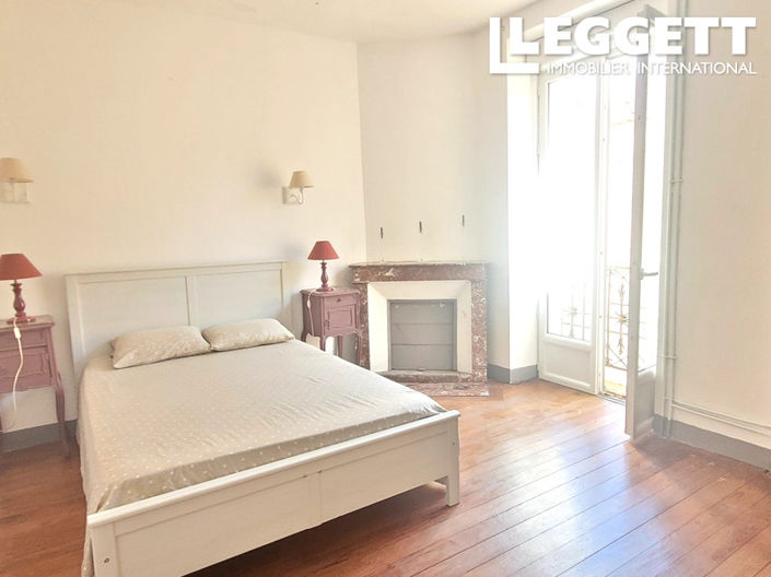 Image No.8-4 Bed House for sale