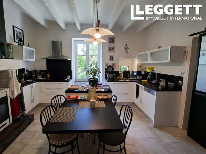 Image No.7-5 Bed House for sale