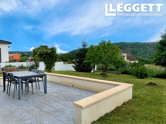 Image No.5-2 Bed House for sale