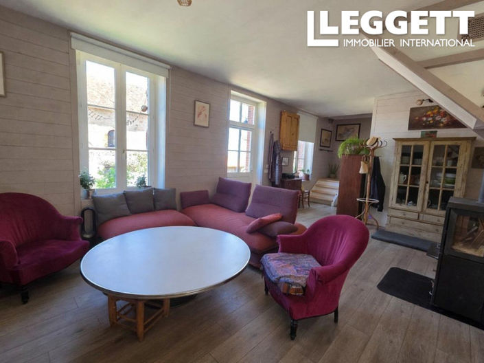 Image No.4-Commercial de 4 chambres à vendre à Maillet