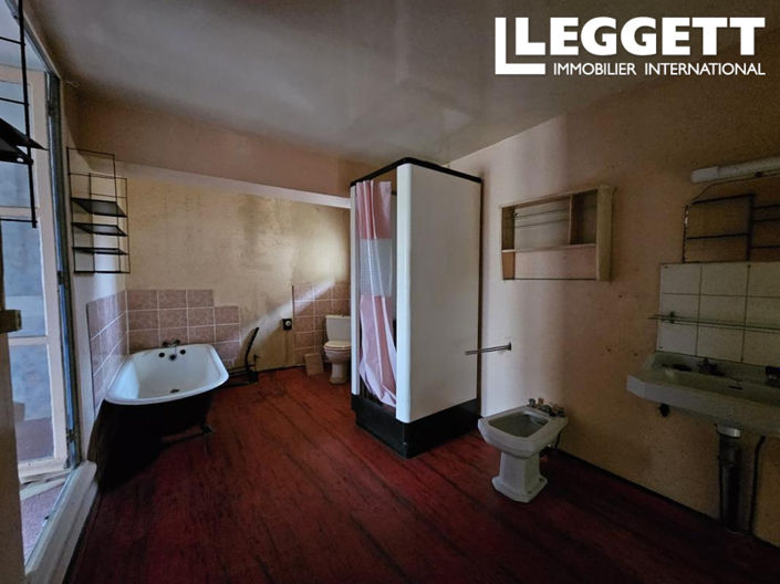 Image No.9-6 Bed House for sale