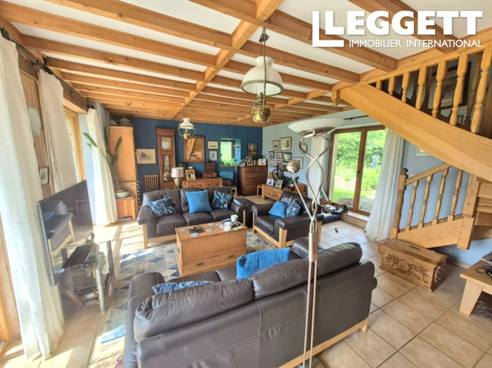 Image No.8-5 Bed House for sale