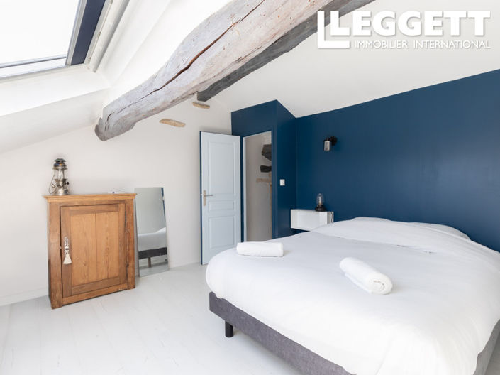 Image No.6-5 Bed House for sale