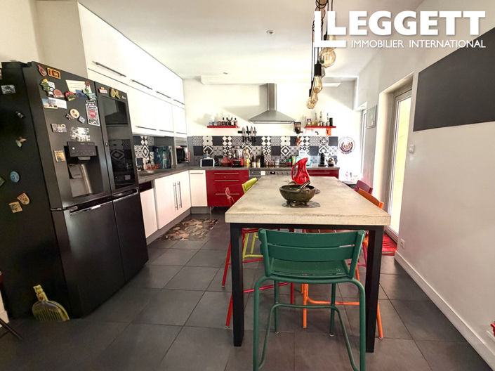 Image No.5-5 Bed House for sale