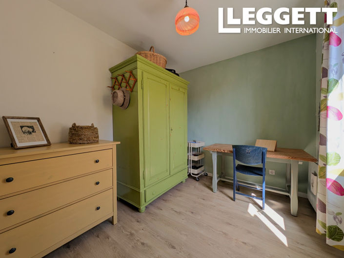 Image No.10-3 Bed House for sale
