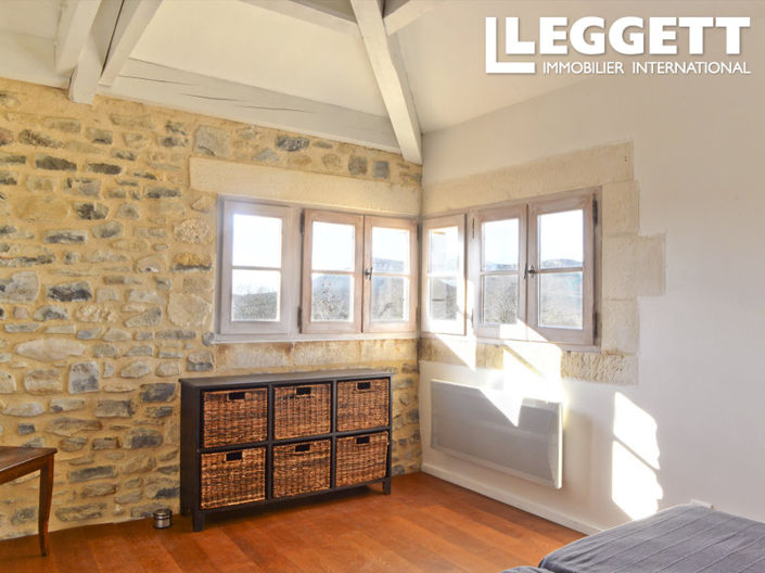 Image No.5-10 Bed House for sale
