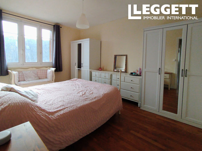 Image No.5-6 Bed House for sale