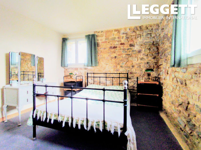 Image No.7-6 Bed House for sale
