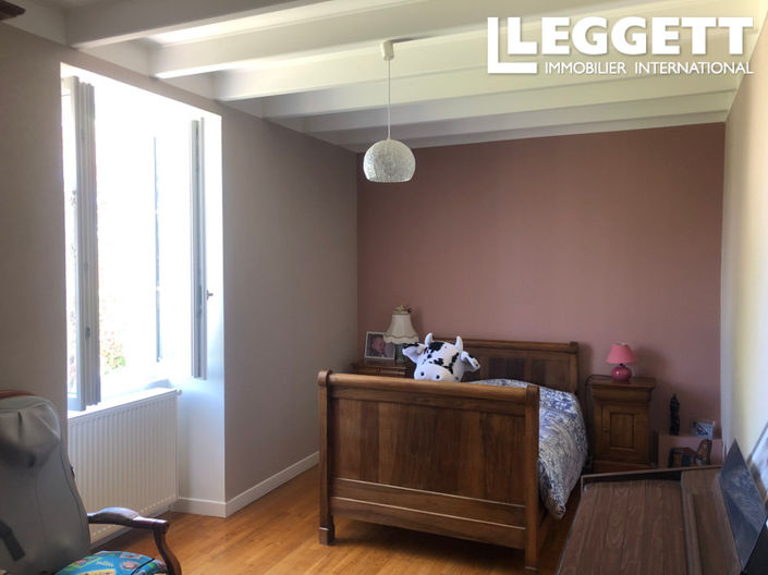 Image No.6-5 Bed House for sale