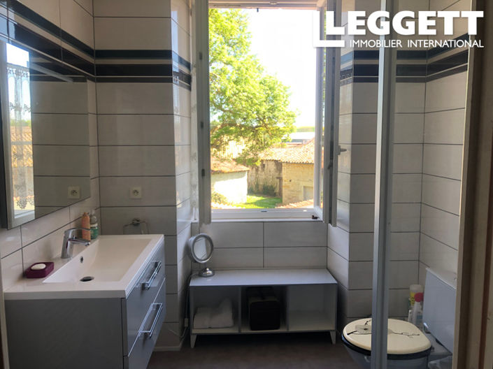 Image No.8-5 Bed House for sale