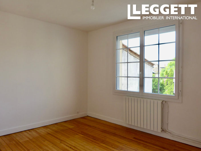 Image No.10-3 Bed House for sale