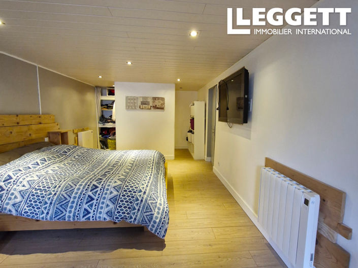 Image No.6-4 Bed House for sale