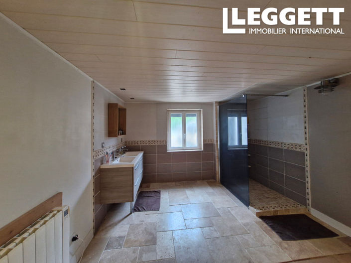 Image No.10-4 Bed House for sale