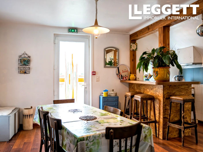 Image No.3-10 Bed House for sale