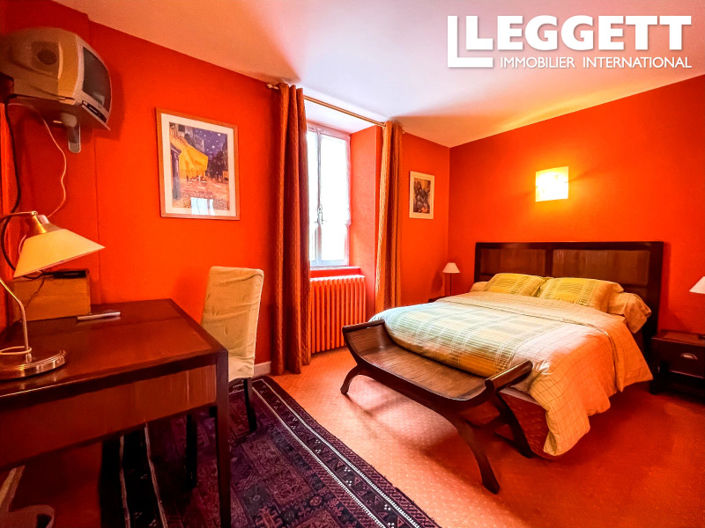 Image No.6-10 Bed House for sale