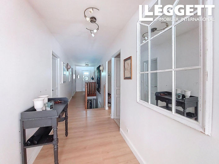 Image No.9-3 Bed House for sale