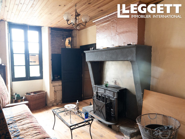 Image No.4-2 Bed House for sale